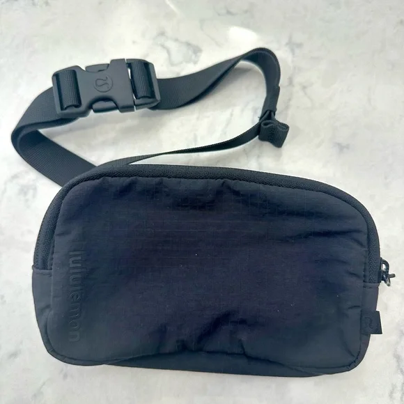 Lululemon Mini Belt Bag, Black - Picture 11 of 11